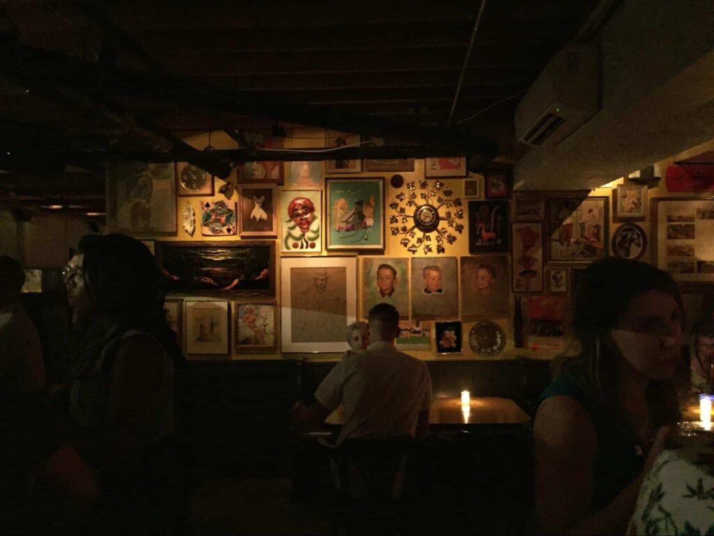 Enjoy a night of drinks and music at Valley Bar