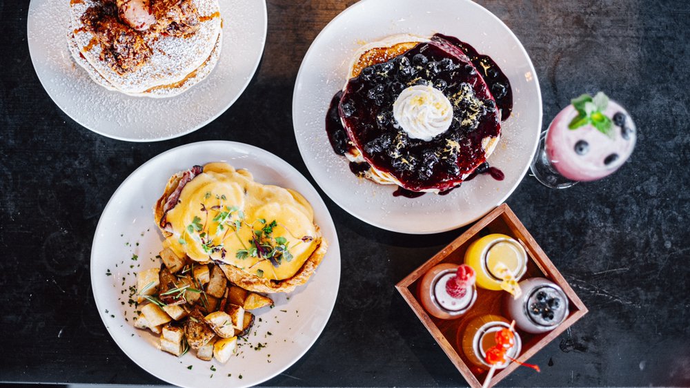 Brunch & Sip